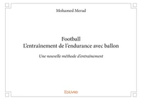 Footballl'entraînement de l'endurance avec ballon