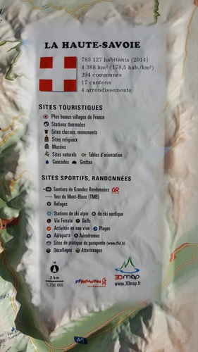 Carte en relief de la Haute-Savoie version été. 1/230 000
