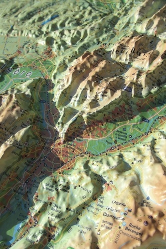 Carte en relief des PNR Vercors-Chartreuse. 1/220 000