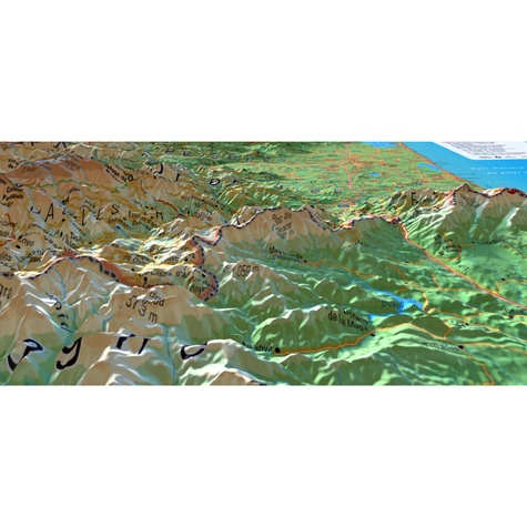 Carte en relief des Pyrénées-orientales. 1/240 000