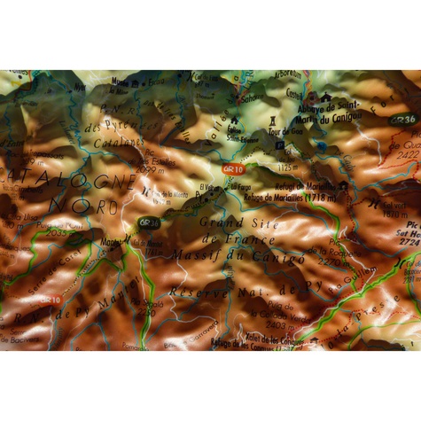 Carte en relief du Canigó. 1/130 000