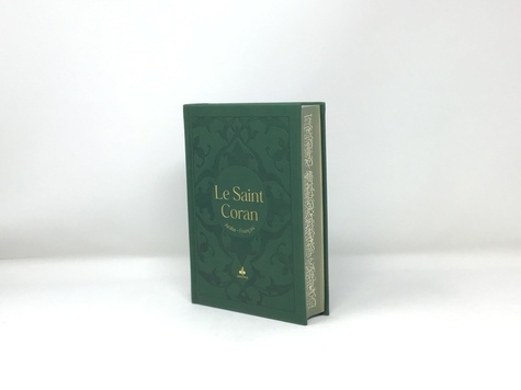 Le Saint Coran et la traduction en langue française du sens de ses versets. Couverture daim rose