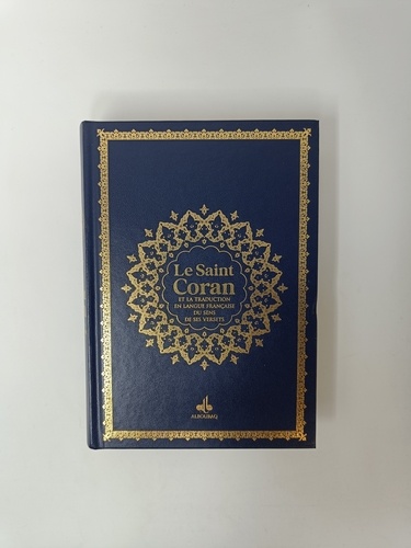 Le Saint Coran. Et la traduction en langue française du sens de ses versets. Couverture bleu nuit