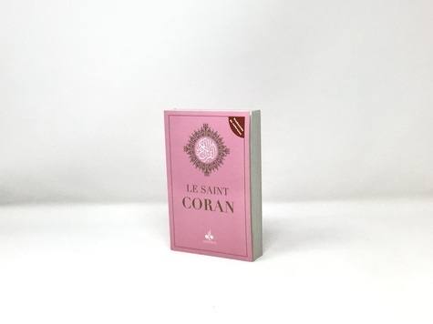 Le Saint Coran. Essai de traduction en langue française du sens de ses versets. Couverture rose