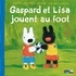 Georg Hallensleben et Anne Gutman - Gaspard et Lisa jouent au foot.