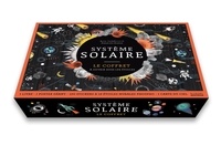 Coffret Système solaire - Avec 1 poster, 40 stickers, 12 étoiles murales phospho, 1 badge, 1 écusson, 1 maquette de fusée.pdf
