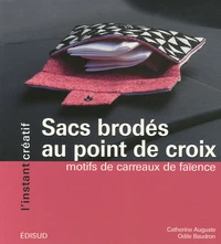 Sacs brodés au point de croix