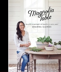  Joanna Gaines - Magnolia Table.