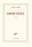 Marie Gauthier - Court vêtue.
