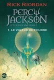 Rick Riordan - Percy Jackson et les Olympiens Tome 1 : Le voleur de foudre.