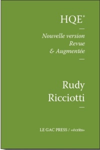 Rudy Ricciotti - HQE - La HQE brille comme ses initiales sur la chevalière au doigt.