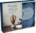 Julia Lemetais - Pause Yoga - Avec deux pads, une paire de chaussettes et un livre.