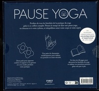 Pause Yoga. Avec deux pads, une paire de chaussettes et un livre