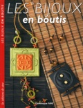 Dominique Fave - Les bijoux en boutis.