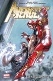 Brian Michael Bendis et Gabriele Dell'Otto - The Avengers  : La fin de Avengers ?.