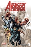 Mike McKone et Christos Gage - Avengers Academy Tome 1 : Gros Dossier.