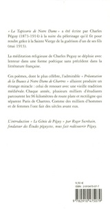 Prières dans la cathédrale de Chartres. La tapisserie de Notre-Dame