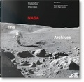 Piers Bizony et Andrew Chaikin - NASA, the Archives - From Project Mercury to the Mars Rovers, 60 years in Space. Avec un livret en français.