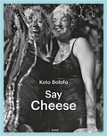 Koto Bolofo - Say cheese.