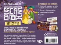 Escape Box détectives. Contient : 3 livrets, 131 cartes, 1 bande-son de 60 minutes, 1 poster, 6 badges