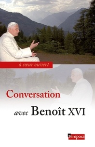  Benoît XVI - Conversation avec Benoît XVI.