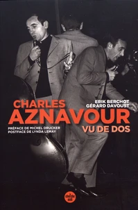 Aznavour vu de dos