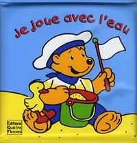 Je joue avec l'eau