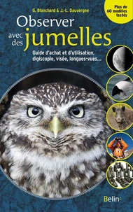 Observer avec des jumelles