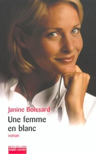 Une femme en blanc