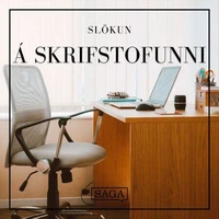 Á skrifstofunni - lyklaborð, pappír og kaffibollar