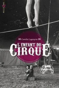 Petite fille du cirque