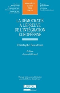 La démocratie à lépreuve de lintégration européenne.pdf