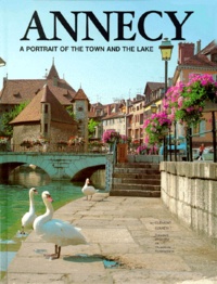 Clément Gardet - Annecy - A portrait of the town and the lake.