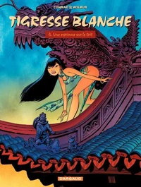 Une espionne sur le toit