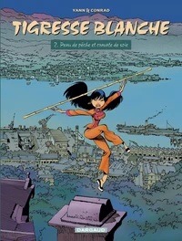 Peau de pêche et cravate de soie