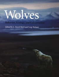 Wolves - Behavior, Ecology and Conservation.pdf