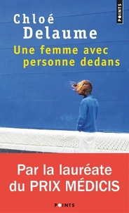 Une femme avec personne dedans