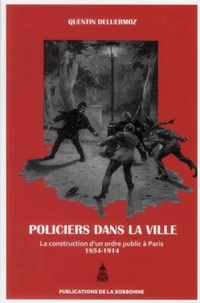 Policiers dans la ville