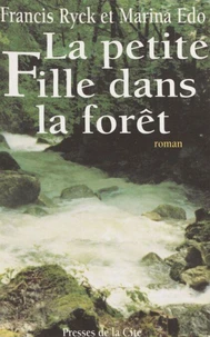 La petite fille dans la forêt