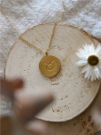 Collier signe astrologique taureau