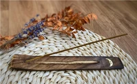 Porte-encens bâton en bois de manguier motif lune