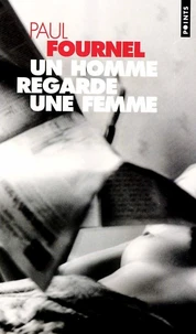 Un Homme Regarde Une Femme