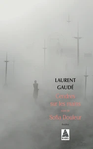 Cendres sur les mains