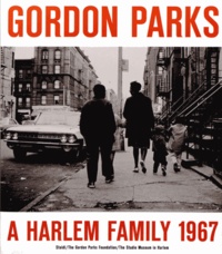 Gordon Parks - Gordon parks - A Harlem family 1967.