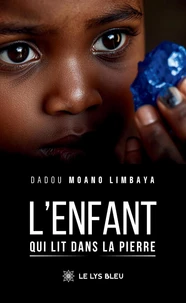 L'enfant qui lit dans la pierre
