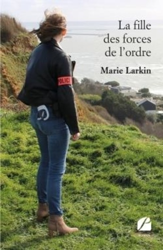 La fille des forces de l'ordre