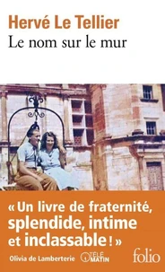 Le nom sur le mur