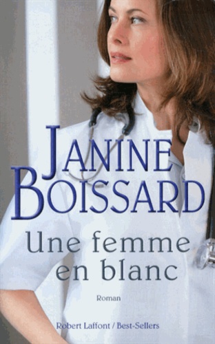 Une femme en blanc