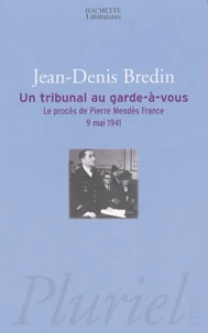 Un tribunal au garde-à-vous