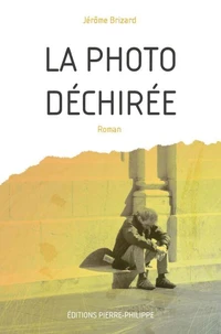 La Photo Déchirée